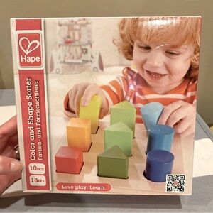 Hape Toys shape sorter puzzle